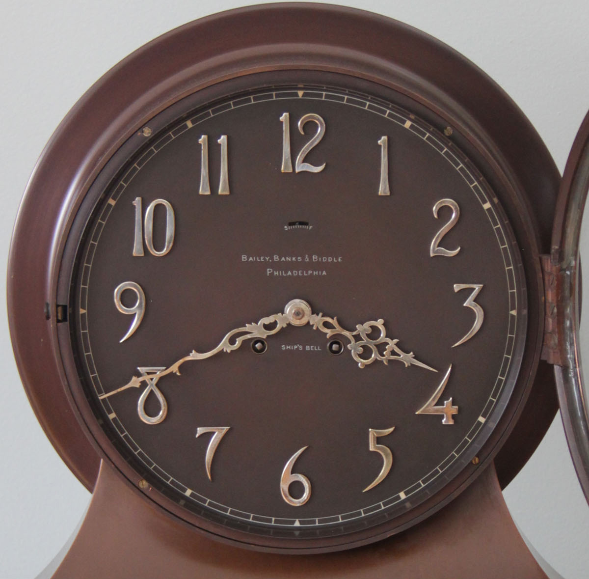 Chelsea 10 inch Special Black Dial Base & Ball Feet Clock